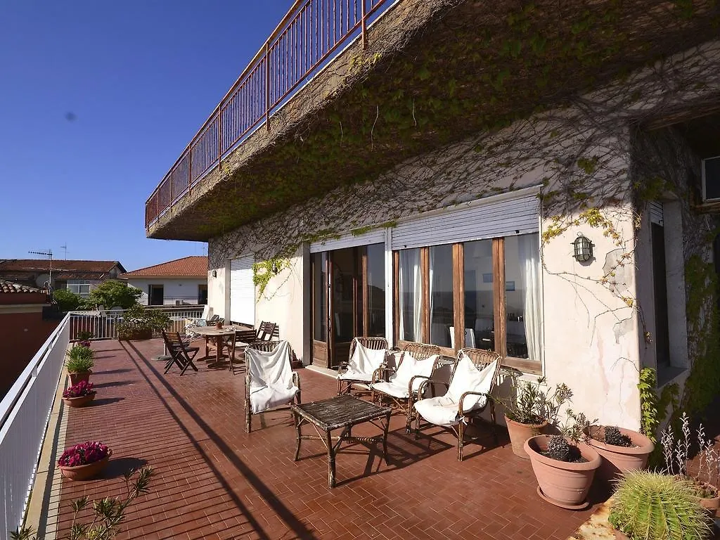 Cozy Holiday Home In Pozzillo With Terrace Acireale Itália