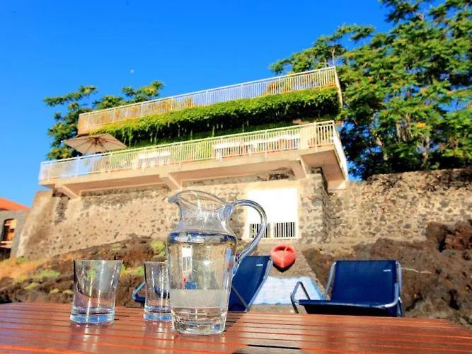 Cozy Holiday Home In Pozzillo With Terrace Acireale